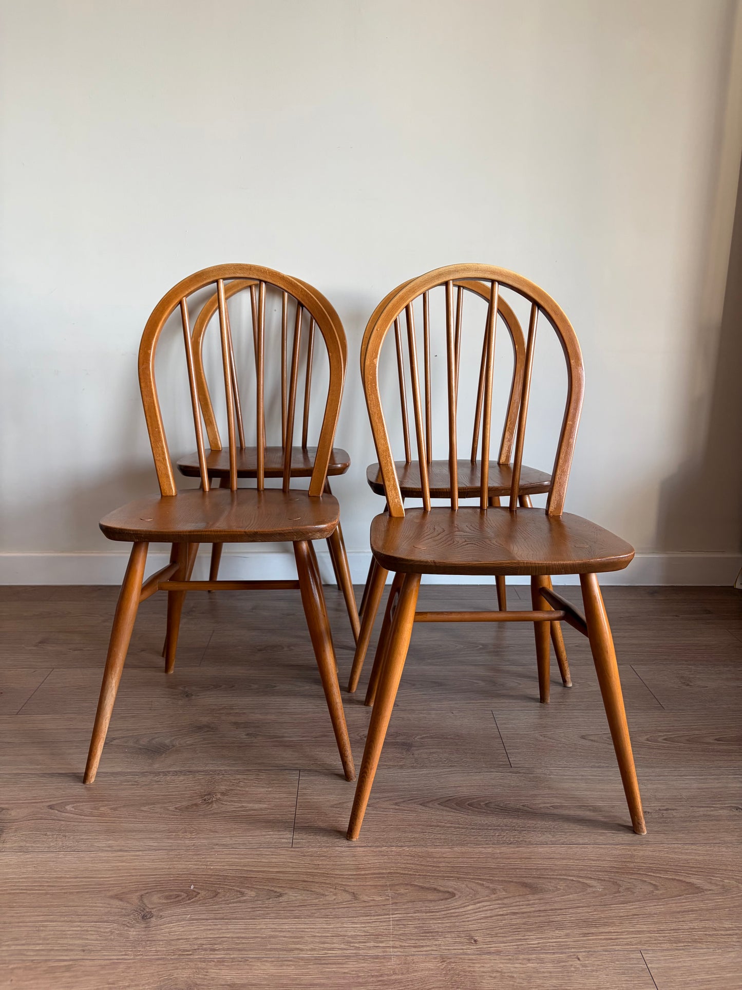 Four Ercol 400 Windsor Dining Chairs Excellent Condition Mid-Century Refurbished - Excellent Condition