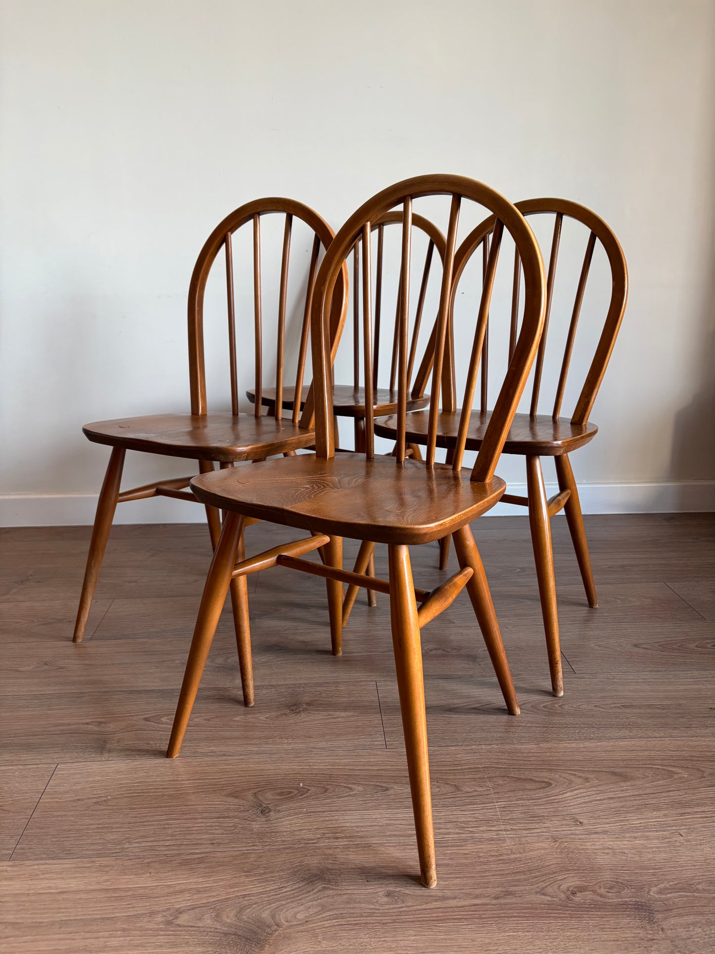 Four Ercol 400 Windsor Dining Chairs Excellent Condition Mid-Century Refurbished - Excellent Condition