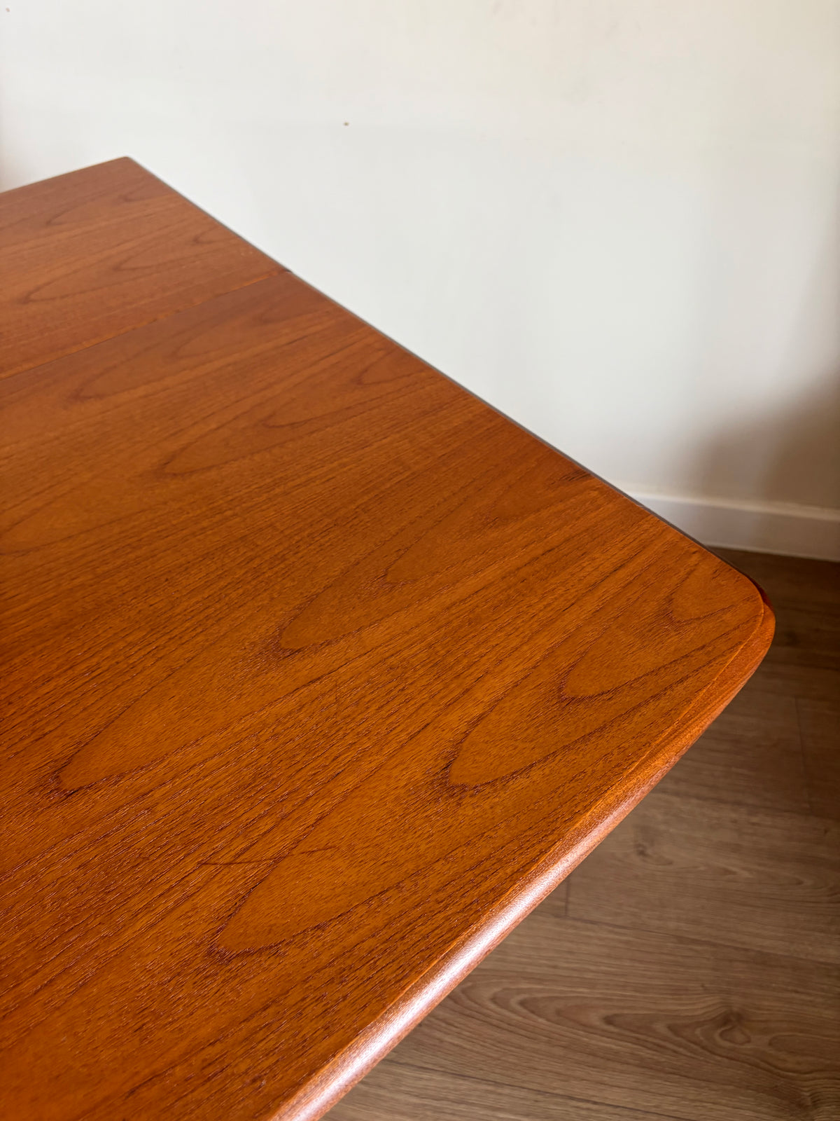 G-Plan Fresco Gate Leg Dining Table in Excellent Condition, Mid Century Modern Refurbished
