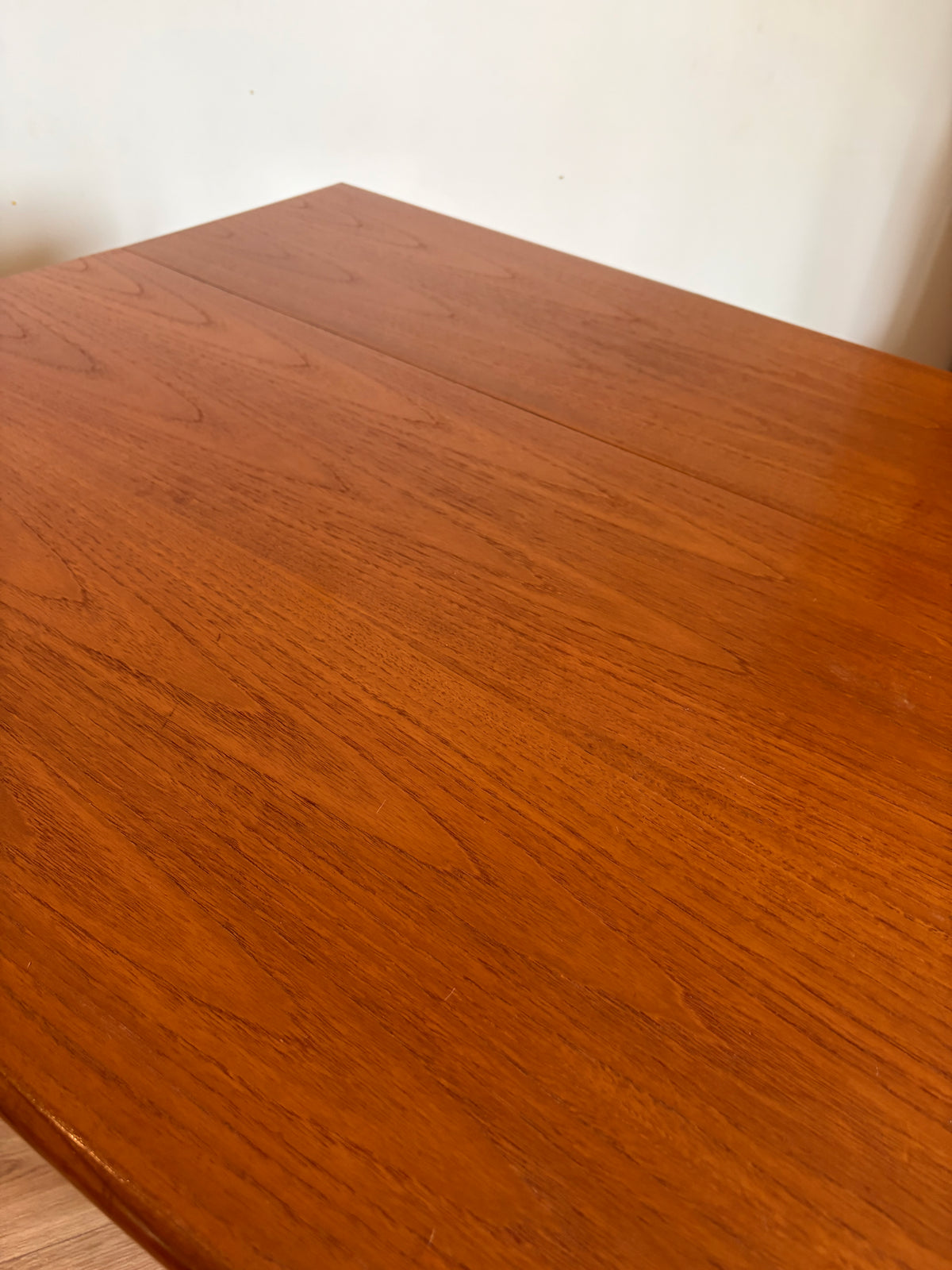 G-Plan Fresco Gate Leg Dining Table in Excellent Condition, Mid Century Modern Refurbished