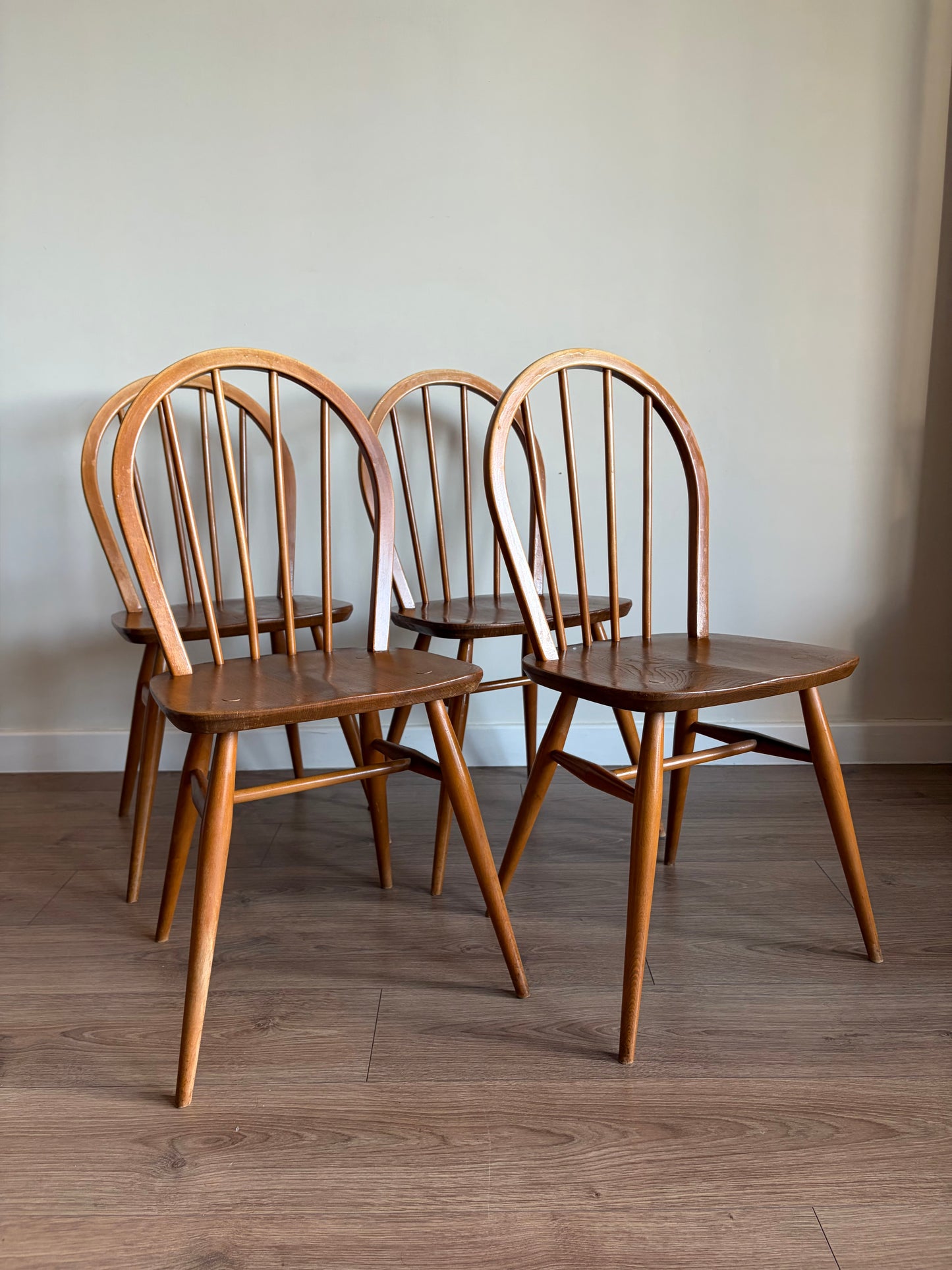 Four Ercol 400 Windsor Dining Chairs Excellent Condition Mid-Century Refurbished - Excellent Condition